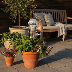 Little Helper Garden Stake